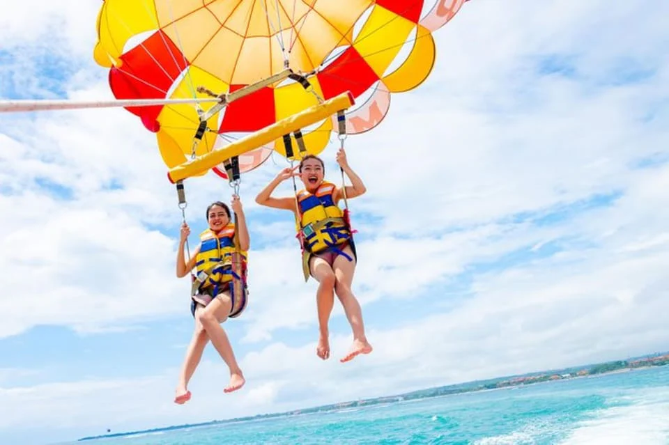 sharm_el_sheikh_parasailing1